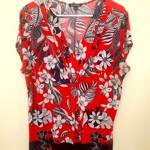 Roz & Ali red, white and blue floral blouse